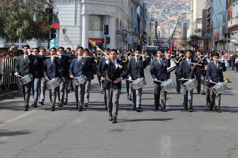 Comunidad Educativa Salesiana se lució con impecable desfile
