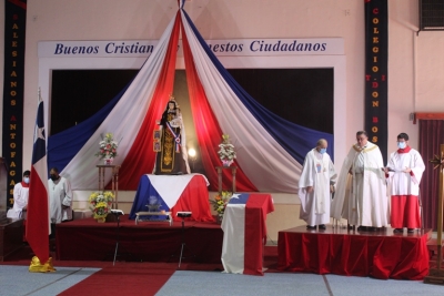 Colegio celebró solemne Te Deum de Acción por el país y Nuestra Señora del Carmen
