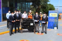 Empresa Geotec dona motor industrial que será utilizado para aprendizaje práctico por alumnos de la especialidad de mecánica automotriz
