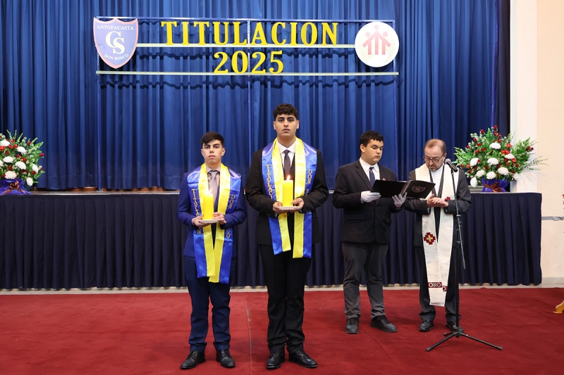Ceremonia de Titulación 2025: Jóvenes salesianos reciben su título técnico-profesional