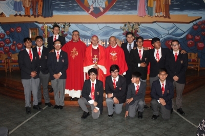 35 estudiantes y cuatro funcionarios de nuestro colegio reciben sacramento de la Confirmación