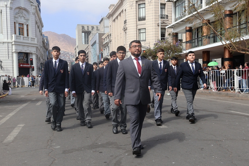 Colegio Don Bosco Antofagasta celebra 23 años de vida institucional con emotivo desfile en Plaza Colón