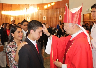 15 estudiantes y 14 adultos de nuestra presencia salesiana reciben sacramento de la Confirmación