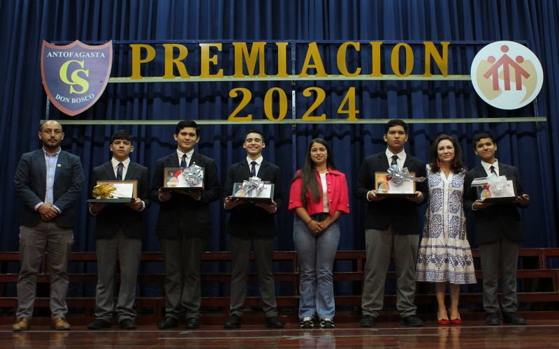 “Formando sueños y reconociendo talentos”: Ceremonia de Premiación 2024